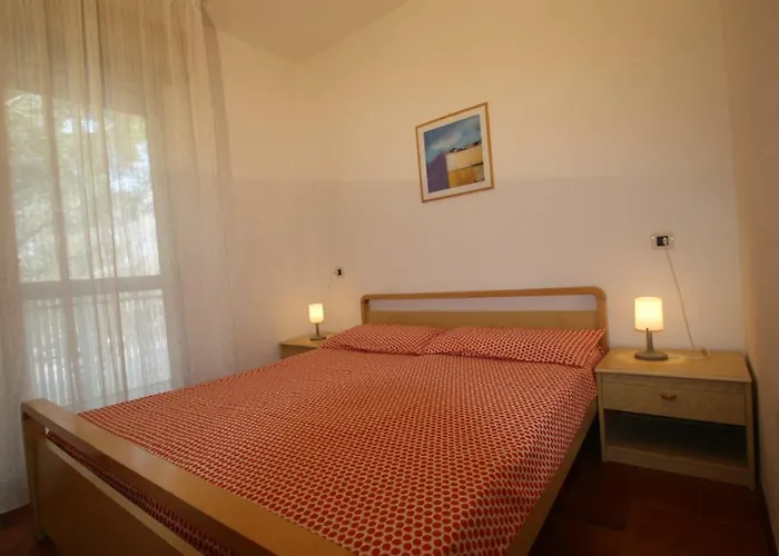 Apartamento - 3 Bedrooms, 2 Bathrooms - *